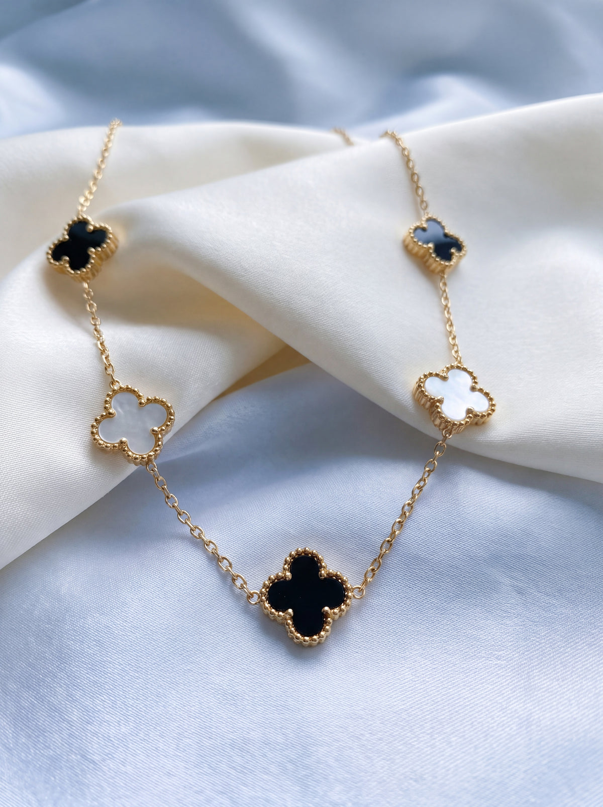 Noire Clover Necklace