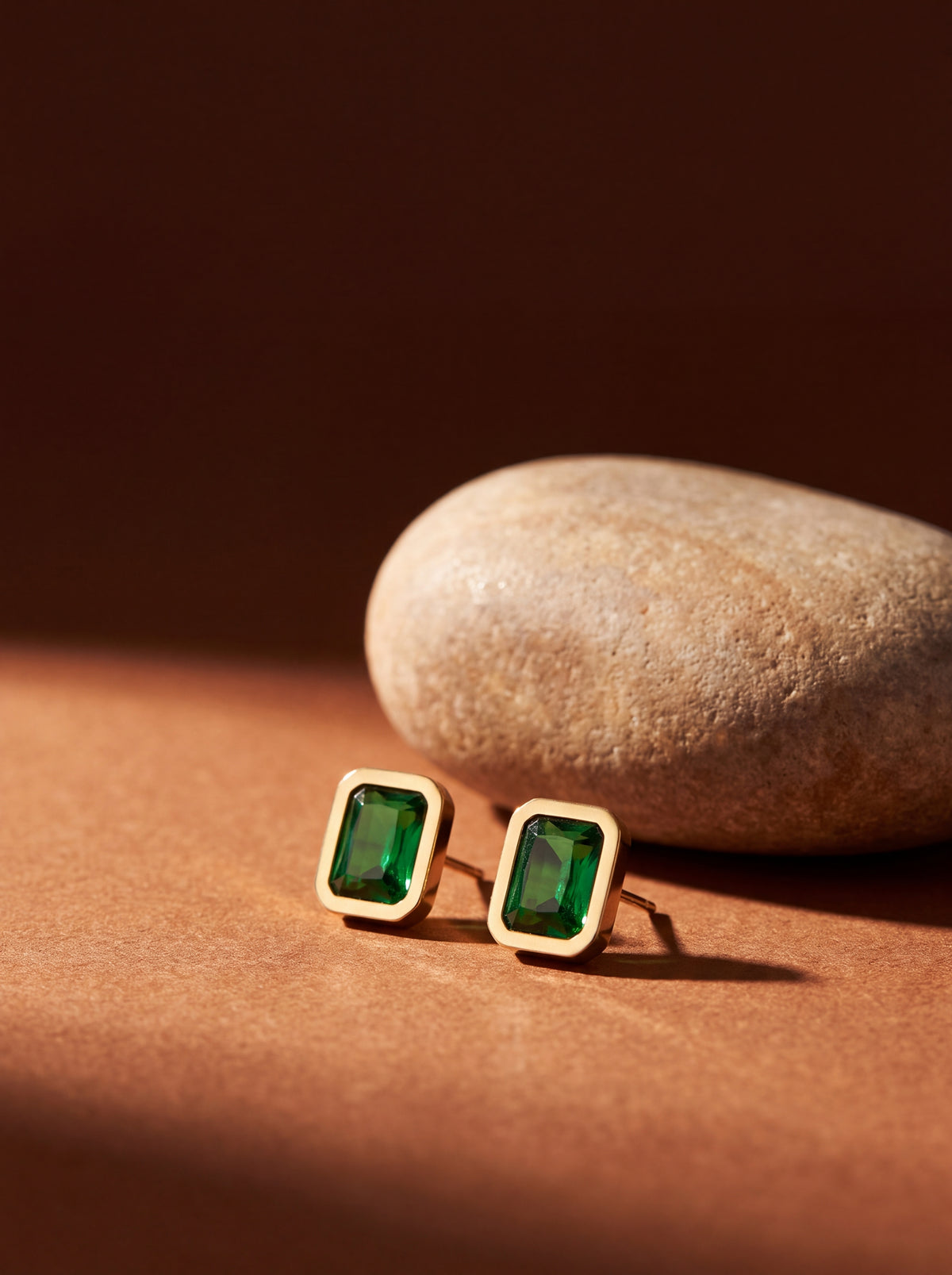 Émeraude Studs