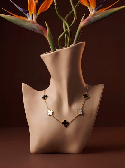 Noire Clover Necklace