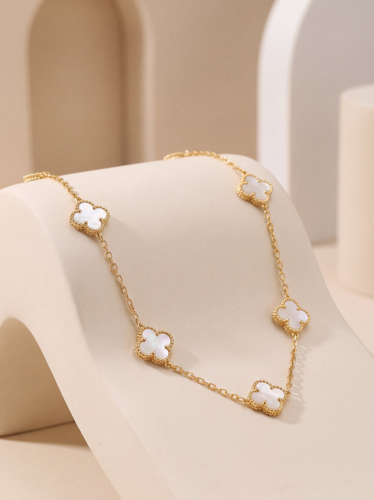Alba Clover Necklace