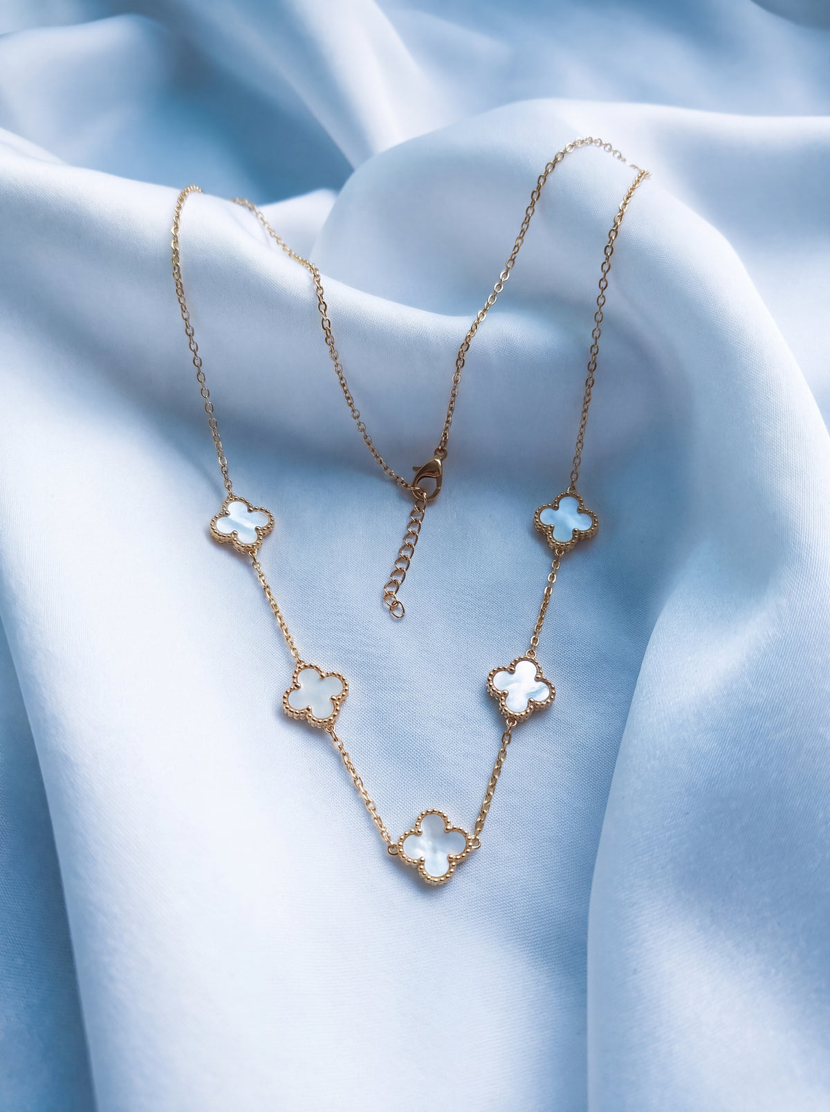 Alba Clover Necklace