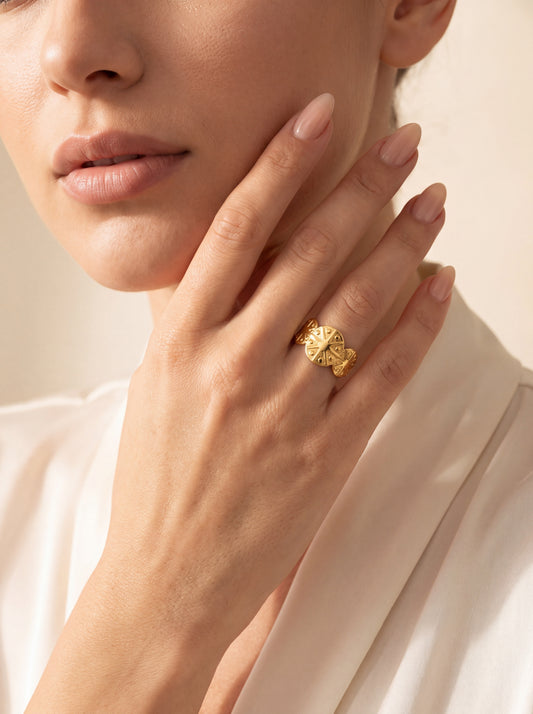 Solenne Arc Ring