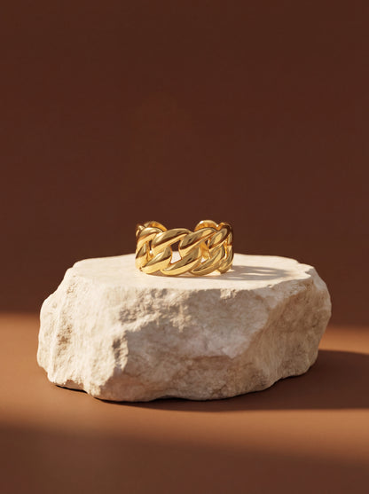 Liora Twist Ring