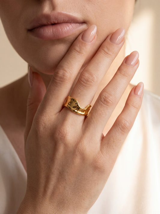 Fluid Golden Ring