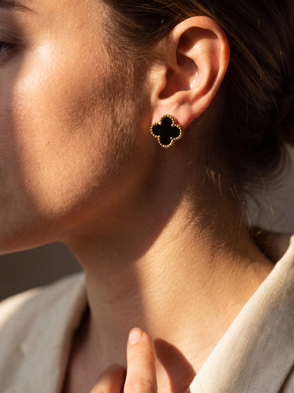 Onyx Clover Stud