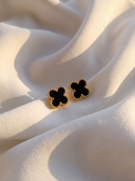 Onyx Clover Stud