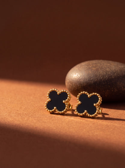 Onyx Clover Stud
